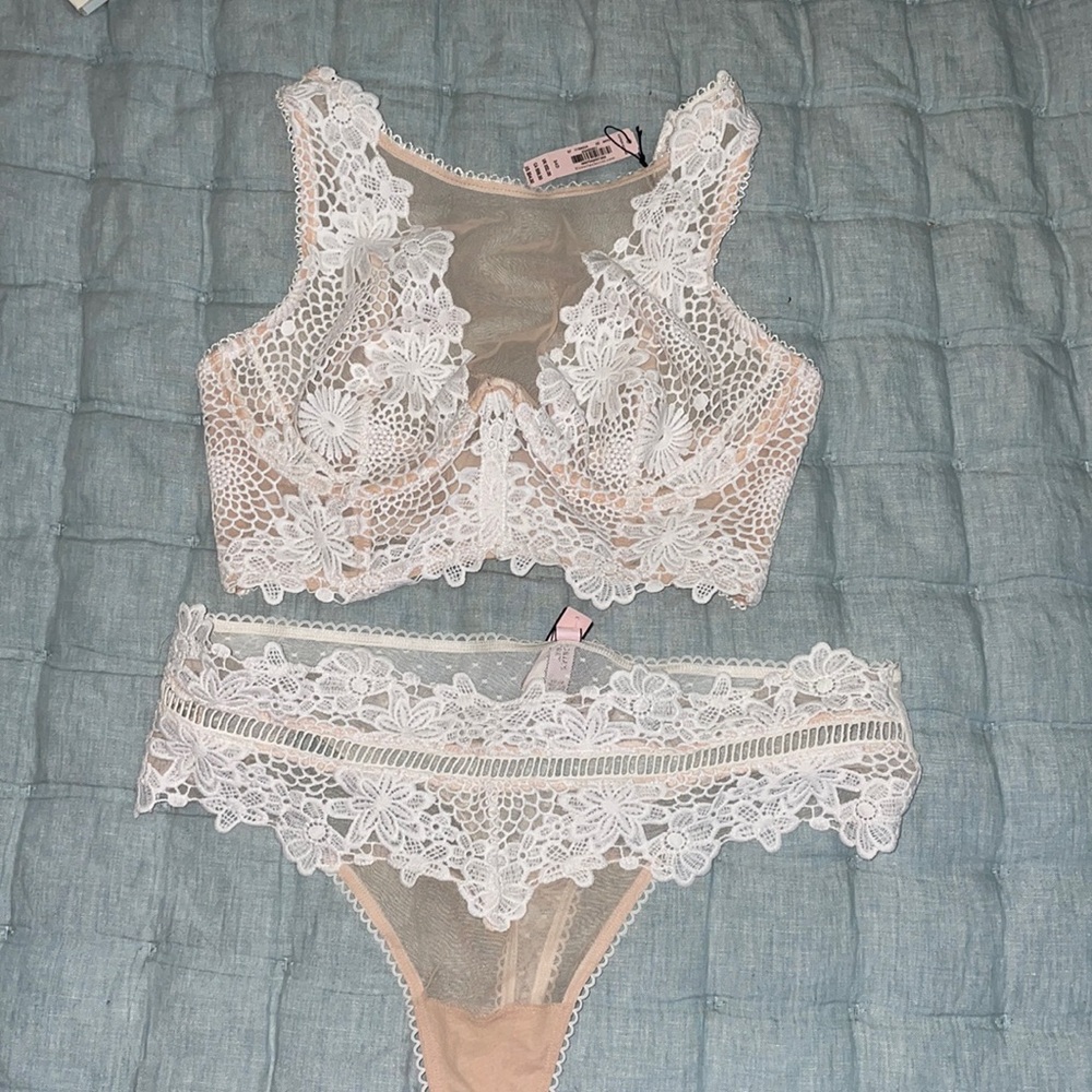 Victoria’s Secret high neck bra with wide side thong